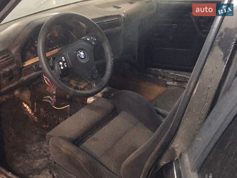 Фото BMW 3 Series з оголошення AUTO.RIA