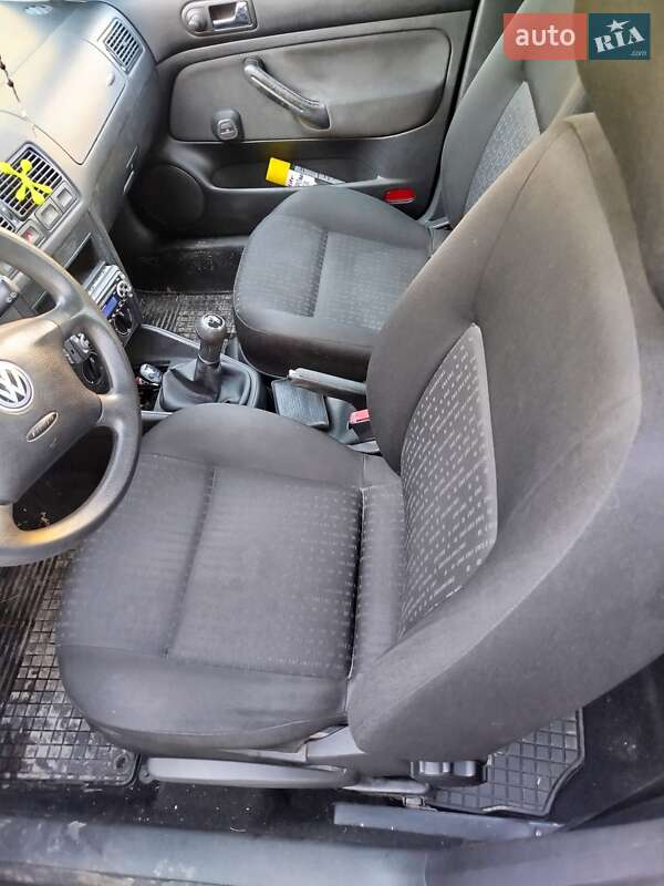 Фото Volkswagen Golf з оголошення AUTO.RIA
