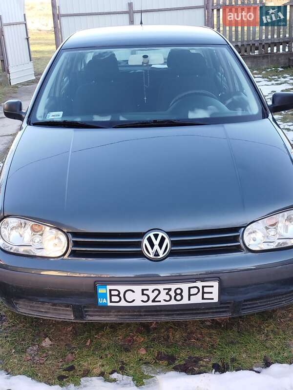 Фото Volkswagen Golf з оголошення AUTO.RIA