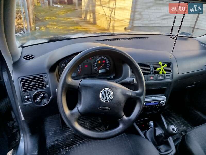 Фото Volkswagen Golf з оголошення AUTO.RIA