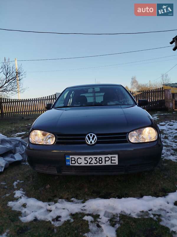 Фото Volkswagen Golf з оголошення AUTO.RIA