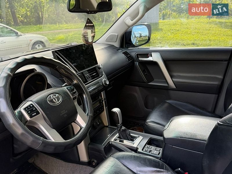 Фото Toyota Land Cruiser Prado з оголошення AUTO.RIA