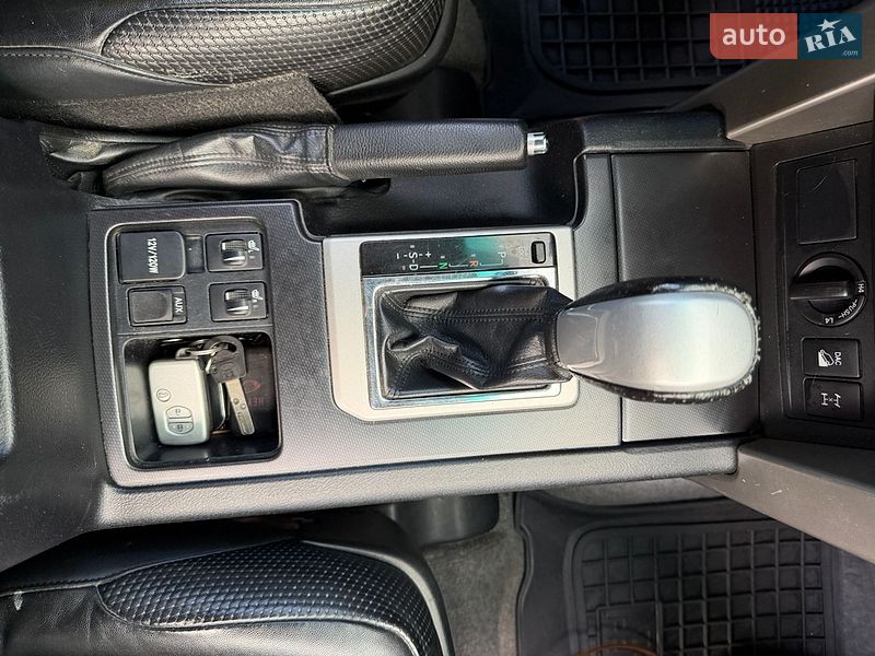 Фото Toyota Land Cruiser Prado з оголошення AUTO.RIA