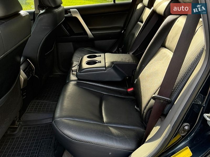Фото Toyota Land Cruiser Prado з оголошення AUTO.RIA
