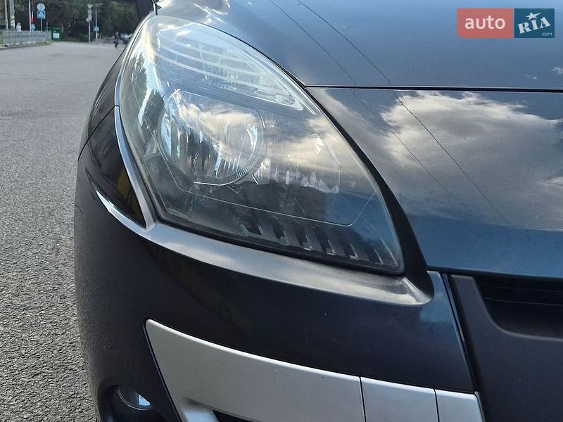 Фото Renault Scenic з оголошення AUTO.RIA