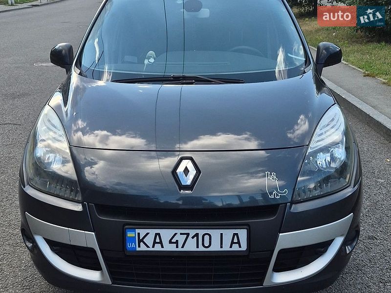 Фото Renault Scenic з оголошення AUTO.RIA