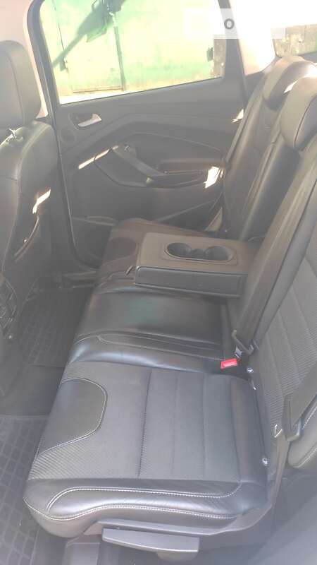 Фото Ford Kuga з оголошення AUTO.RIA