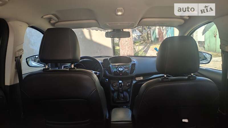 Фото Ford Kuga з оголошення AUTO.RIA