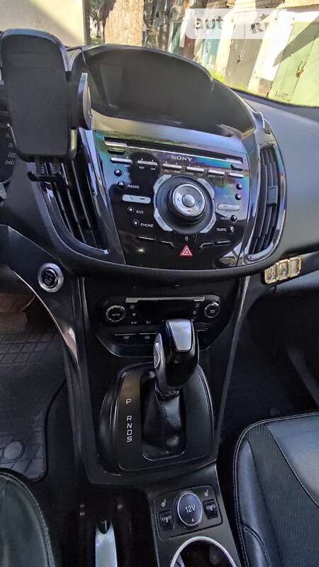 Фото Ford Kuga з оголошення AUTO.RIA