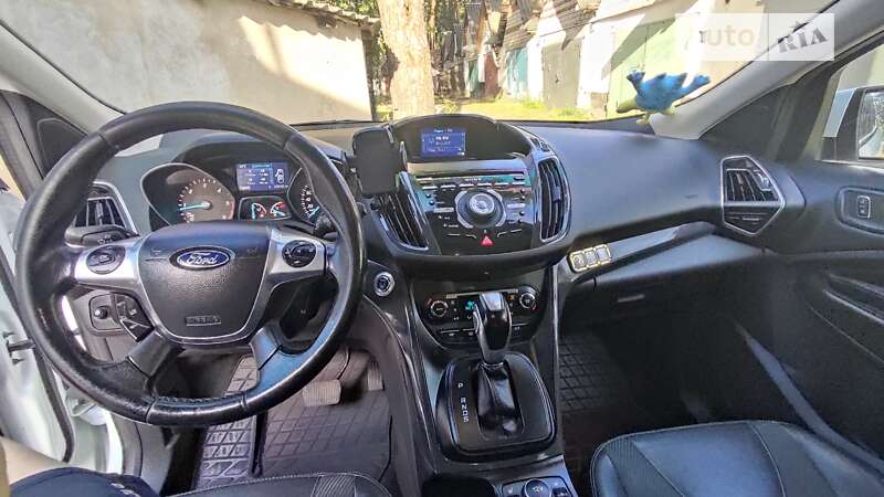 Фото Ford Kuga з оголошення AUTO.RIA