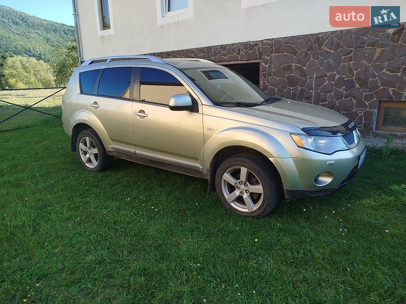 Фото Mitsubishi Outlander з оголошення AUTO.RIA