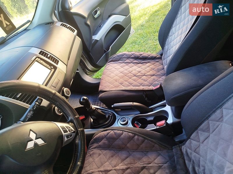 Фото Mitsubishi Outlander з оголошення AUTO.RIA