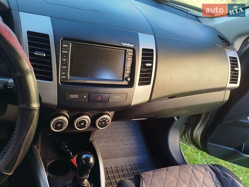 Фото Mitsubishi Outlander з оголошення AUTO.RIA
