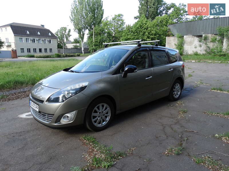 Фото Renault Megane Scenic з оголошення AUTO.RIA