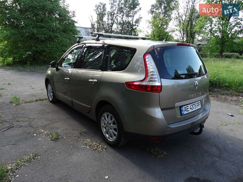 Фото Renault Megane Scenic з оголошення AUTO.RIA