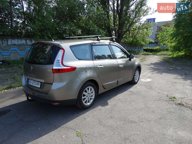 Фото Renault Megane Scenic з оголошення AUTO.RIA