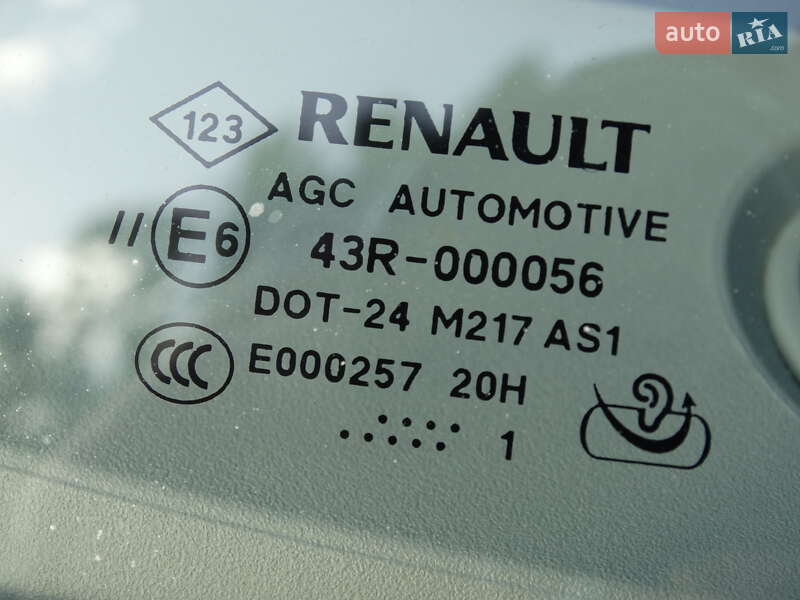 Фото Renault Megane Scenic з оголошення AUTO.RIA