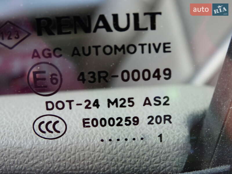 Фото Renault Megane Scenic з оголошення AUTO.RIA