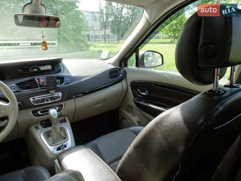 Фото Renault Megane Scenic з оголошення AUTO.RIA