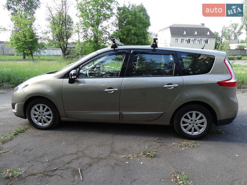 Фото Renault Megane Scenic з оголошення AUTO.RIA
