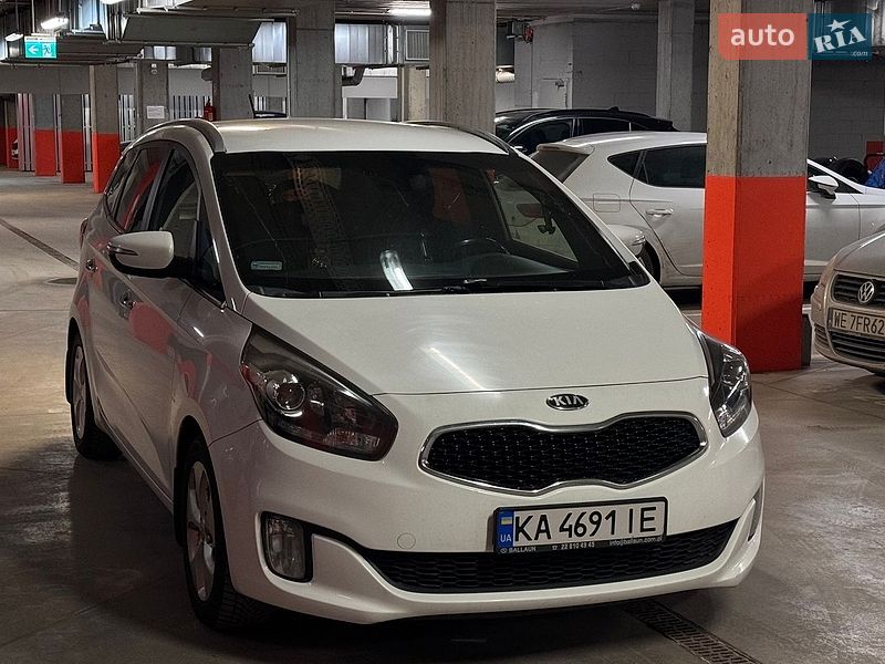 Фото Kia Carens з оголошення AUTO.RIA
