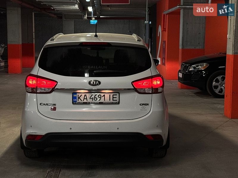 Фото Kia Carens з оголошення AUTO.RIA