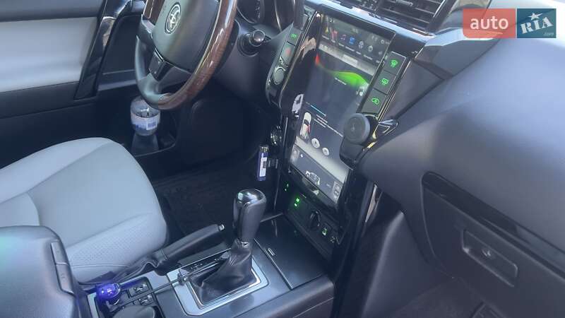 Фото Toyota Land Cruiser Prado з оголошення AUTO.RIA