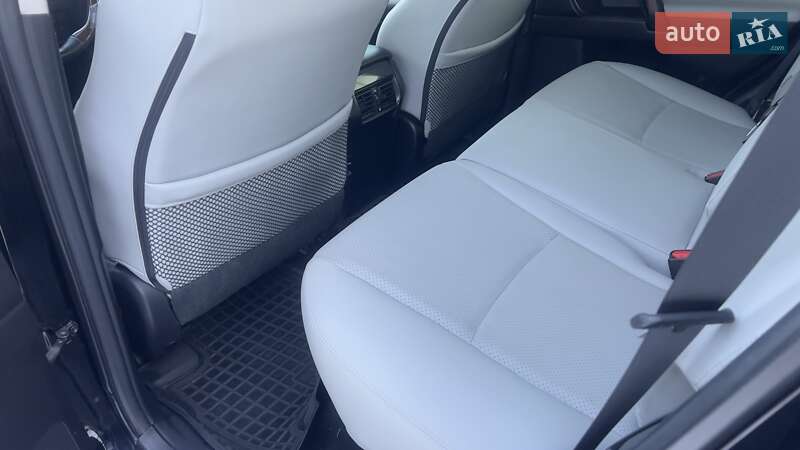 Фото Toyota Land Cruiser Prado з оголошення AUTO.RIA