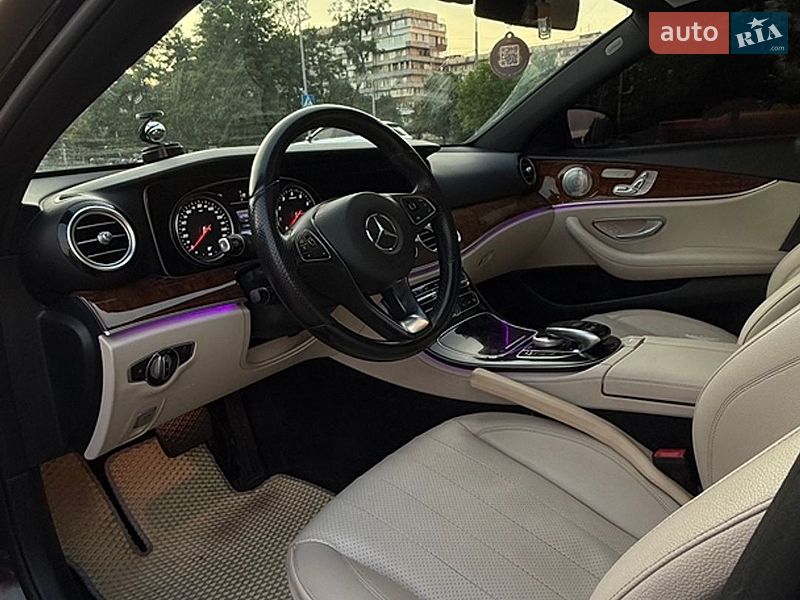 Фото Mercedes-Benz E-Class з оголошення AUTO.RIA