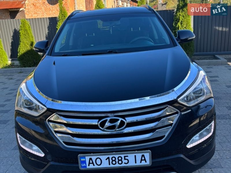 Фото Hyundai Santa FE з оголошення AUTO.RIA