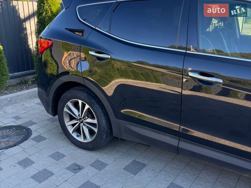 Фото Hyundai Santa FE з оголошення AUTO.RIA