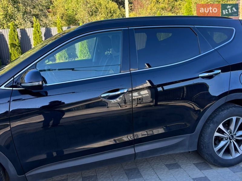 Фото Hyundai Santa FE з оголошення AUTO.RIA