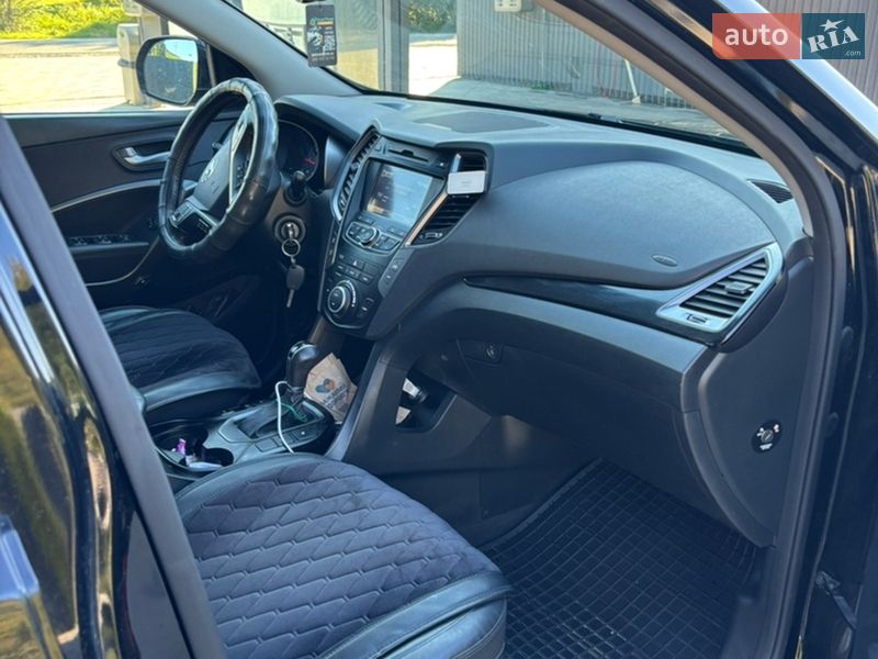 Фото Hyundai Santa FE з оголошення AUTO.RIA