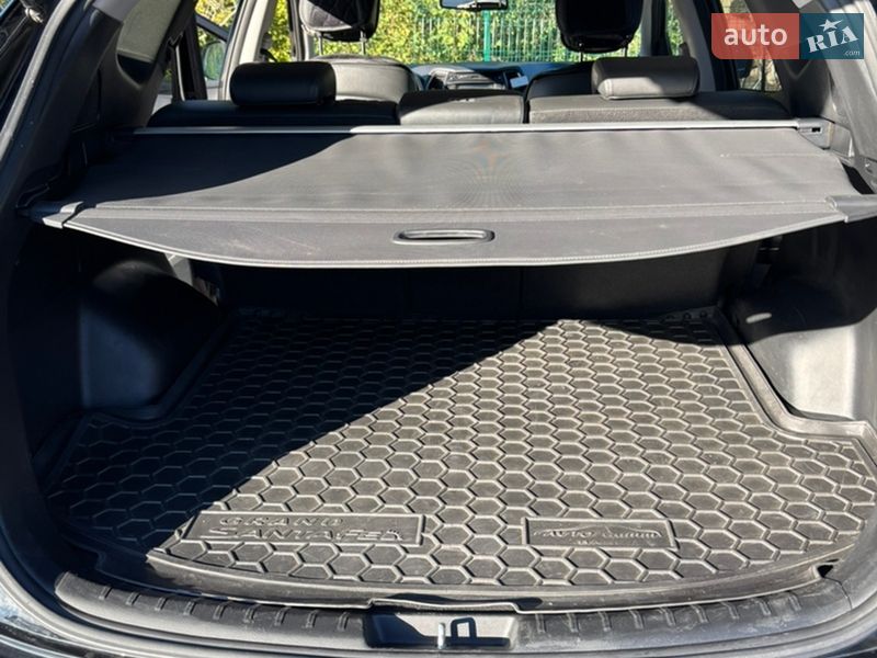 Фото Hyundai Santa FE з оголошення AUTO.RIA