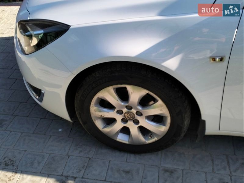 Фото Opel Insignia з оголошення AUTO.RIA