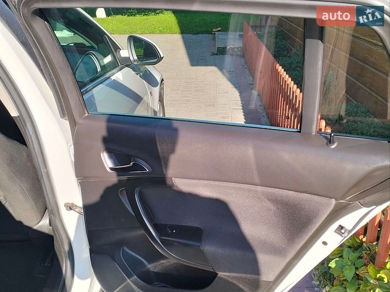 Фото Opel Insignia з оголошення AUTO.RIA