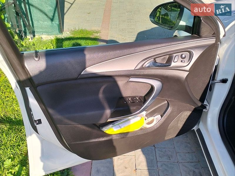 Фото Opel Insignia з оголошення AUTO.RIA