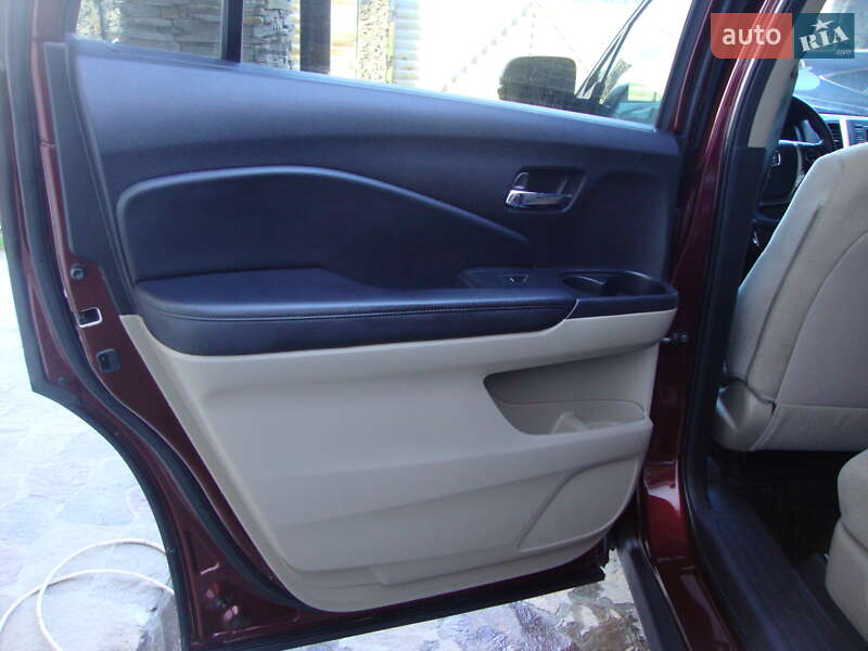 Фото Honda Pilot з оголошення AUTO.RIA