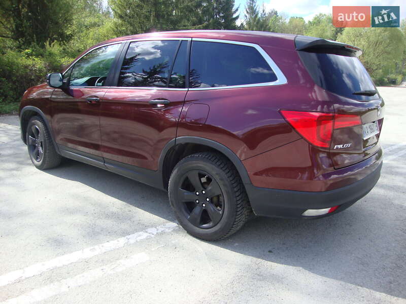 Фото Honda Pilot з оголошення AUTO.RIA