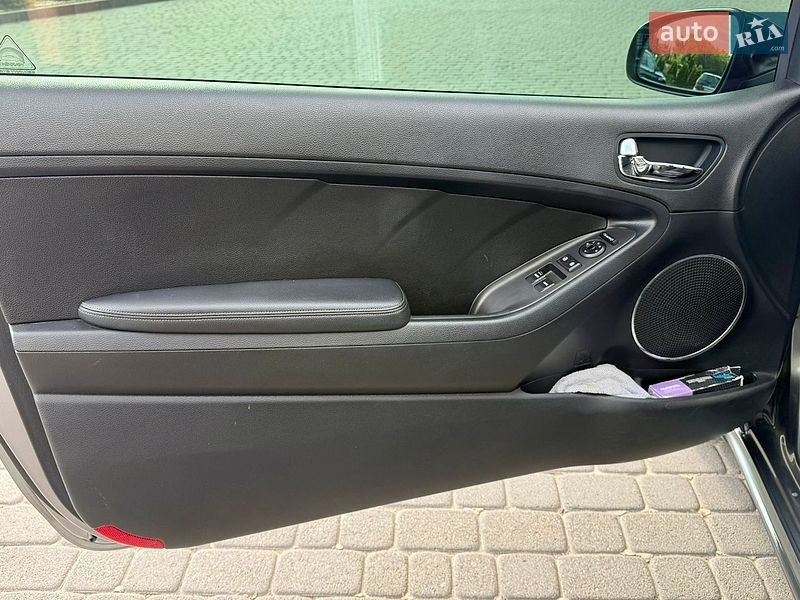 Фото Kia Cerato Koup з оголошення AUTO.RIA