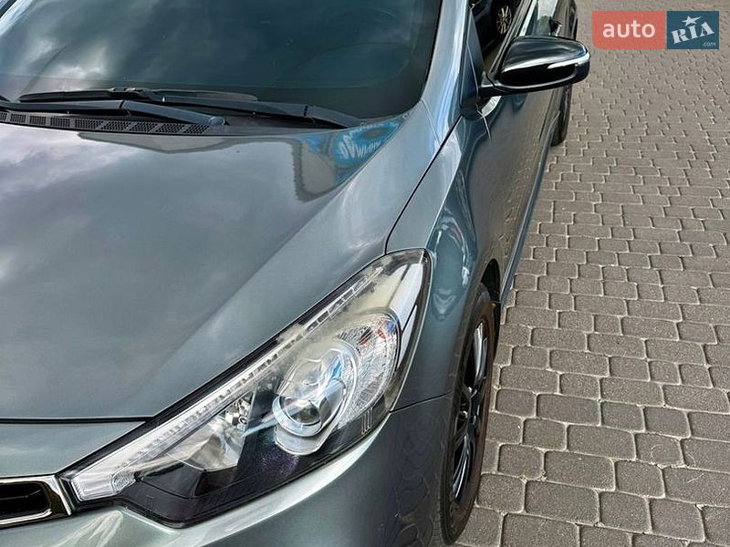 Фото Kia Cerato Koup з оголошення AUTO.RIA
