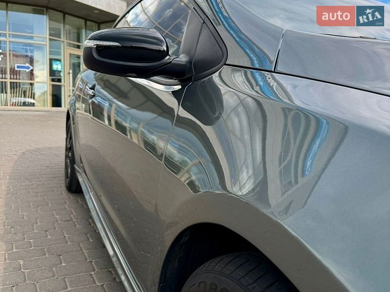 Фото Kia Cerato Koup з оголошення AUTO.RIA