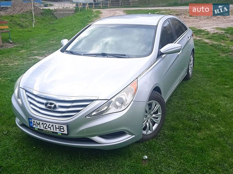 Фото Hyundai Sonata з оголошення AUTO.RIA