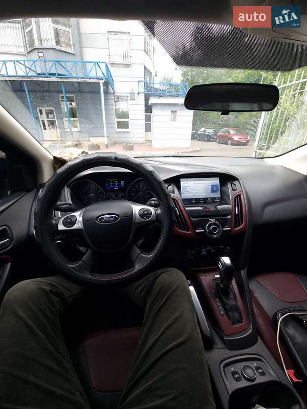 Фото Ford Focus з оголошення AUTO.RIA