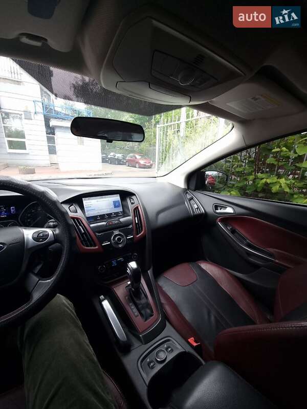 Фото Ford Focus з оголошення AUTO.RIA