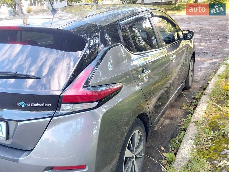 Фото Nissan Leaf з оголошення AUTO.RIA