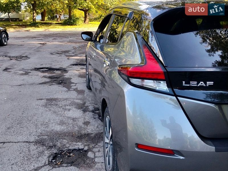 Фото Nissan Leaf з оголошення AUTO.RIA