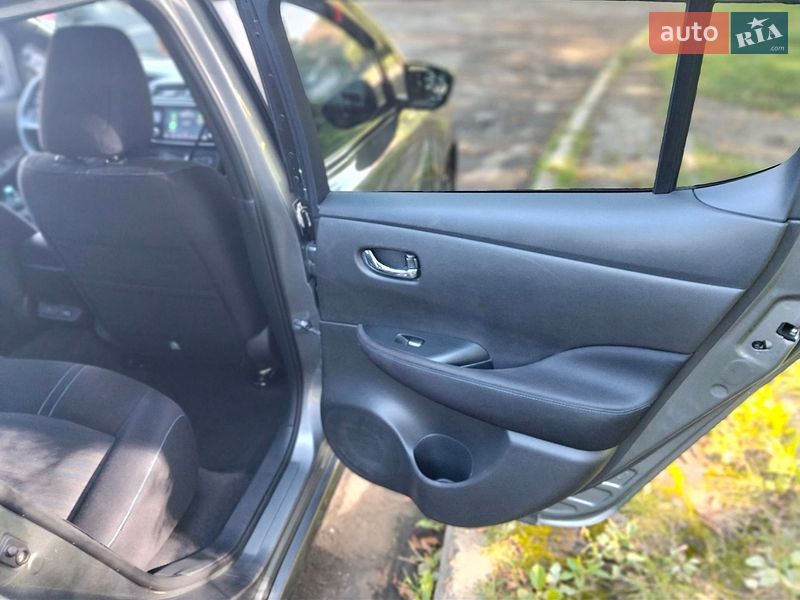 Фото Nissan Leaf з оголошення AUTO.RIA