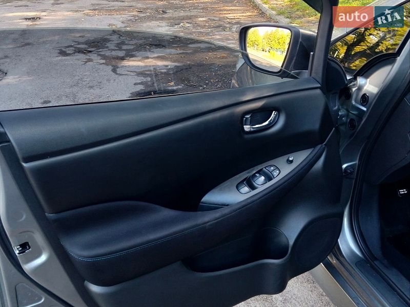 Фото Nissan Leaf з оголошення AUTO.RIA