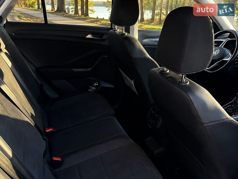Фото Volkswagen T-Roc з оголошення AUTO.RIA